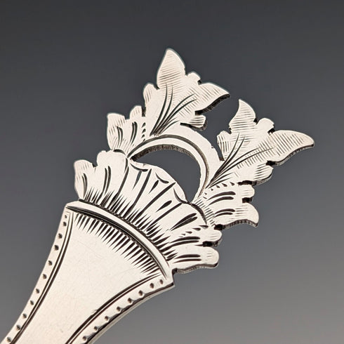 1910 British antique sterling silver tea caddy spoon William Hutton